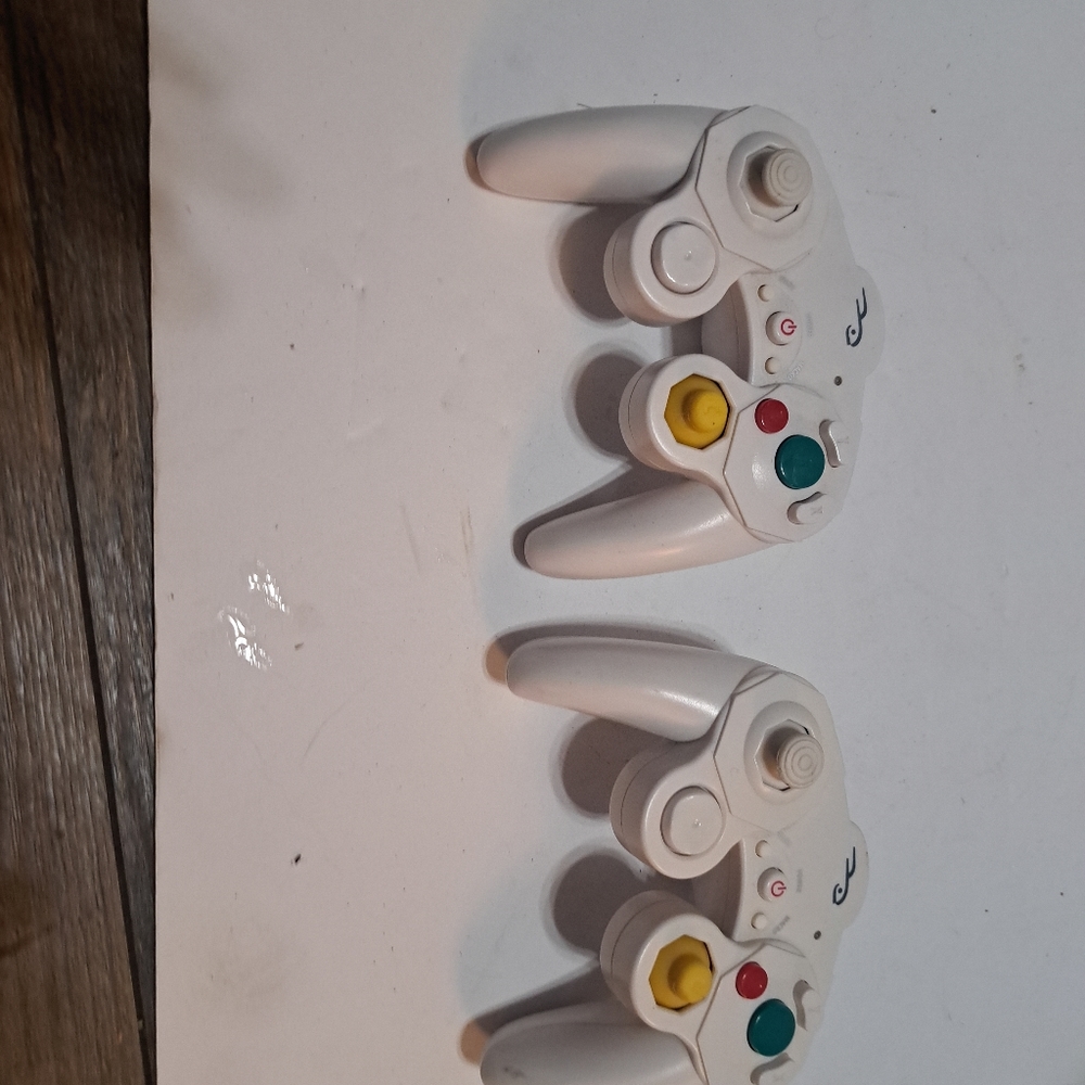 Rocketfish RF-GGC001 Nintendo Gamecube Wireless Controller UNTESTED